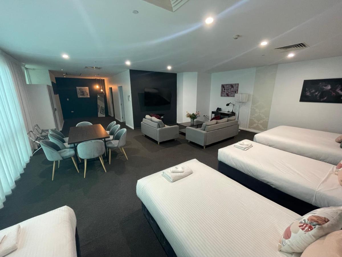 Sfera'S Park Suites & Convention Centre Аделаида Экстерьер фото