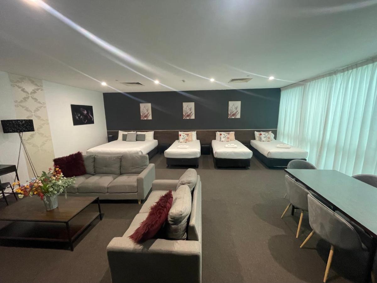 Sfera'S Park Suites & Convention Centre Аделаида Экстерьер фото