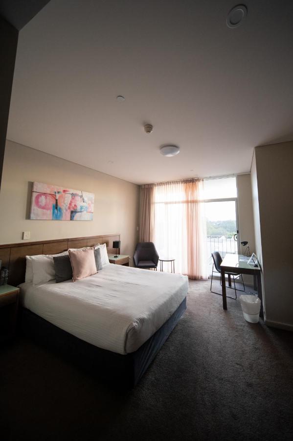 Sfera'S Park Suites & Convention Centre Аделаида Экстерьер фото