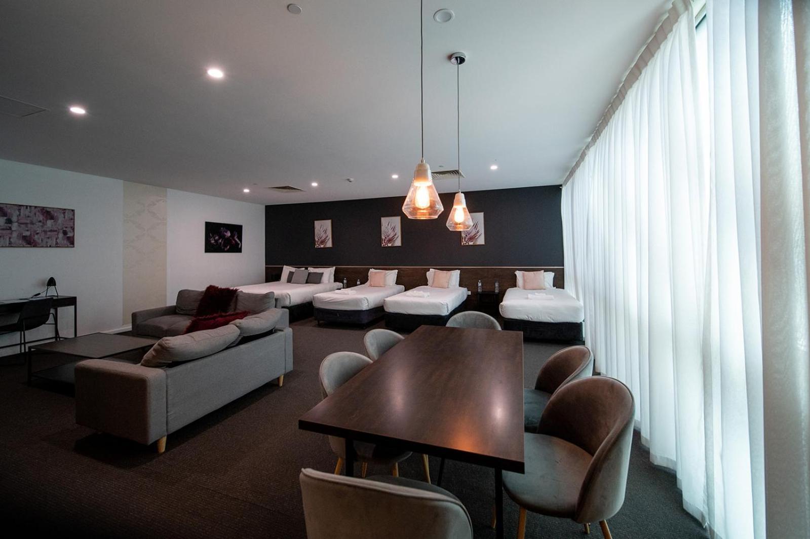 Sfera'S Park Suites & Convention Centre Аделаида Экстерьер фото