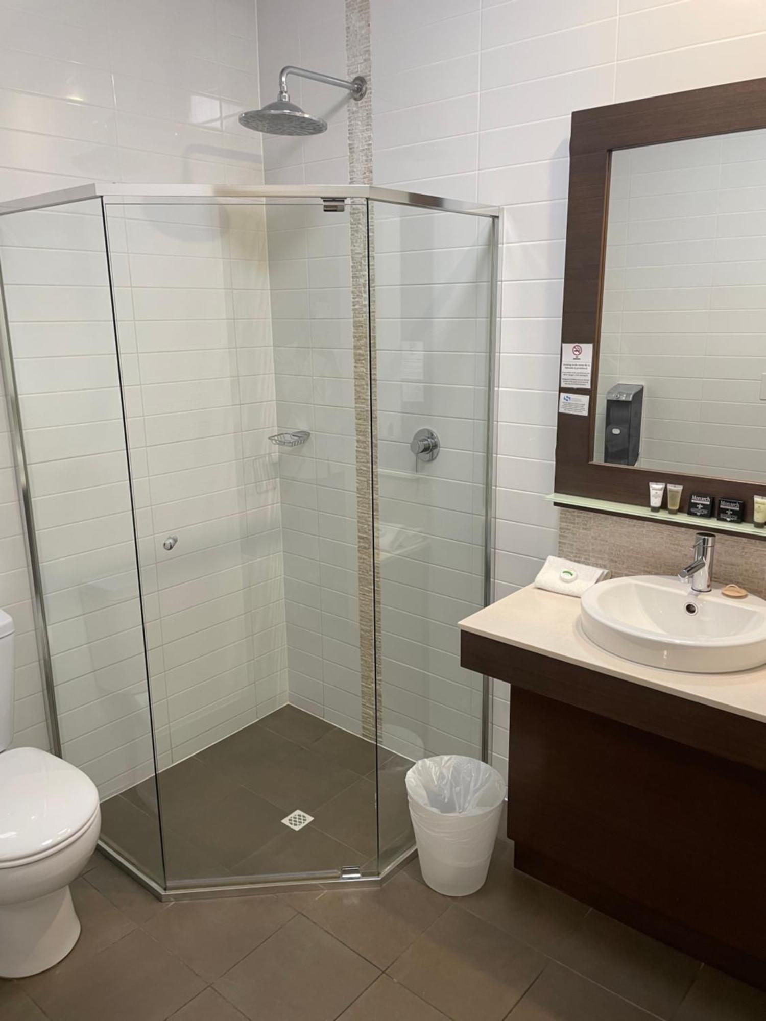 Sfera'S Park Suites & Convention Centre Аделаида Экстерьер фото